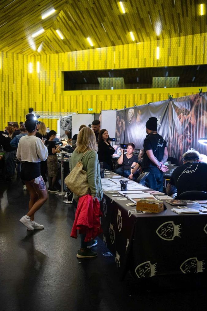 Zahlreiche Besucher liessen sich an der Convention ein neues Tattoo stechen.
