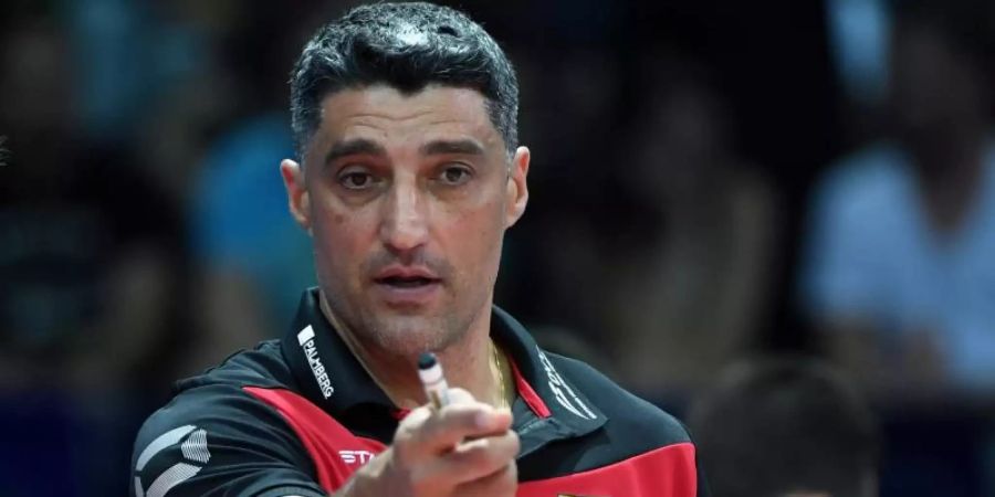 Für das Team von Andrea Giani kommt es gegen Polen auch zum Wiedersehen mit dem Ex-Coach, Vital Heynen. Foto: Hendrik Schmidt