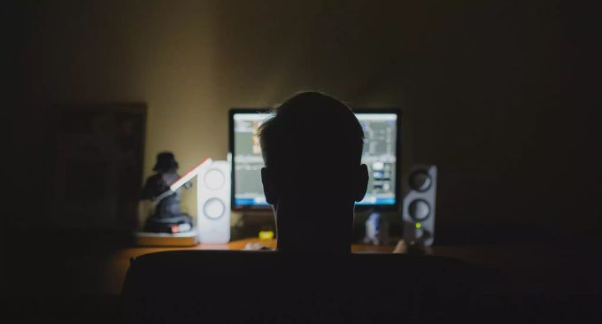 Was im Internet landet, kommt nur schwer wieder runter. Anonym Voyeur Internet