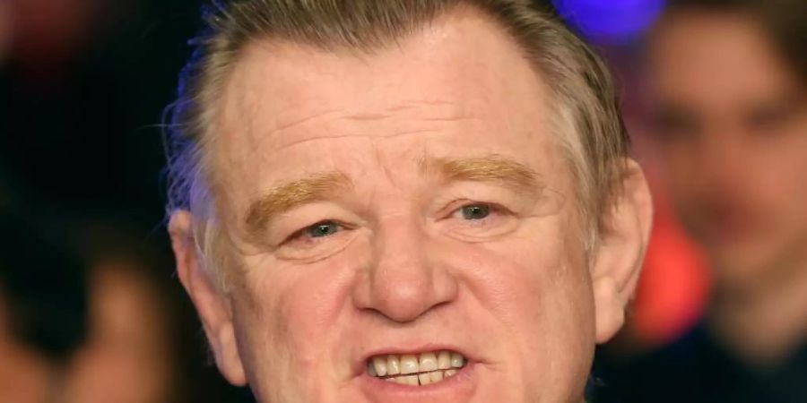 Der irische Schauspieler Brendan Gleeson will sich in Donald Trump verwandeln. Foto: Michael Kappeler/dpa