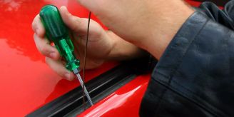 Neuhausen a.R. SH - Diebe stehlen Wertsachen aus Autos