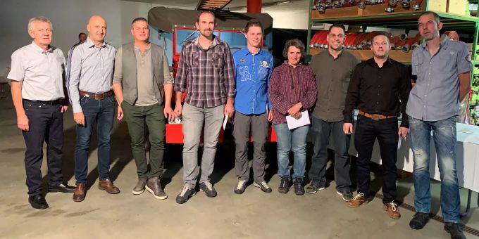 Folgende AdF wurden durch das Feuerwehrkommando und Gemeinderat Stefan Schneeberger ernennt oder zu Offizieren befördert: v.l. Stefan Schneeberger, Gemeinderat und Departementsvorsteher Sicherheit; Guido Sohm, (Kdt); Stefan Graf, Reto Haldimann, Simon Möschberger, Eva Wittwer, Martin Brechbühl, Reto Steuri, Markus Trachsel (Kdt Stv). Feuerwehr Steffisburg