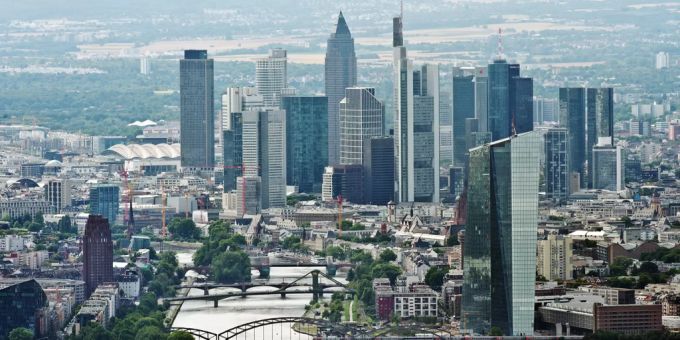 Die deutsche Stadt Frankfurt am Main. Straßenbahn