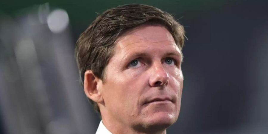 War mit der Leistung seines Teams nicht zufrieden: Wolfsburgs Trainer Oliver Glasner. Foto: Peter Steffen