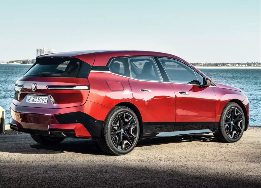 2021 BMW iX iNext