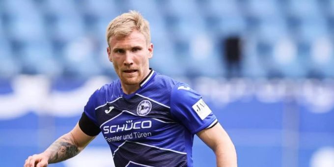Nach langer Verletzungspause wieder im Kader von Arminia Bielefeld: Andreas Voglsammer. Foto: Christian Charisius/dpa-Pool/dpa