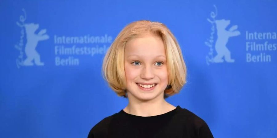 Schauspielerin Helena Zengel spielt in ihrem neuesten Film an der Seite von Tom Hanks. Foto: Gregor Fischer/dpa/Archiv