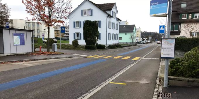 Fussgänger angefahren. Fussgänger angefahren