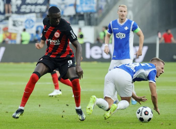 Randal Kolo Muani stellt seine Qualitäten auch im Spiel gegen Darmstadt unter Beweis. Bleibt er bei der Eintracht? Randal Kolo Muani