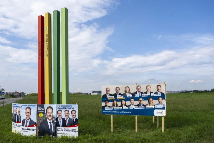 Plakate Feld Wahlen 2023