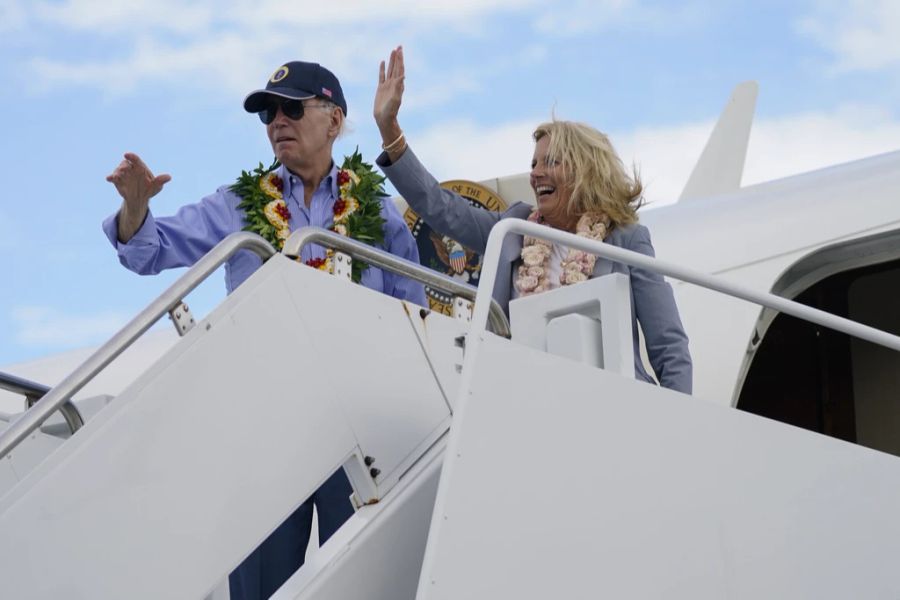 US-Präsident Joe Biden landete gestern Montag zusammen mit seiner Frau Jill auf Hawaii.