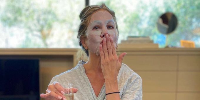 Jennifer Aniston probiert sich durch die unterschiedlichsten Beauty-Treatments. Jennifer Aniston