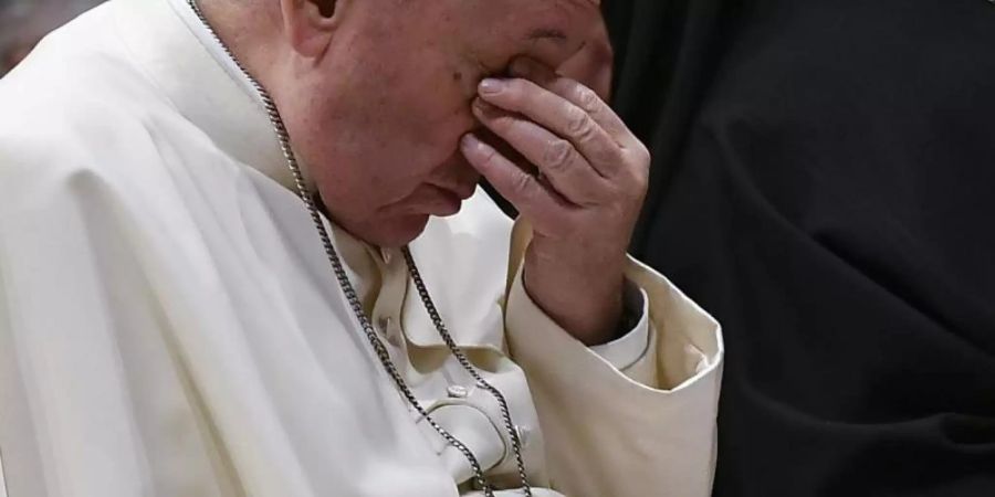 Papst Franziskus bei einem Bussgottesdienst am dritten Tag des Gipfeltreffens. Foto: Vincenzo Pinto/AFP