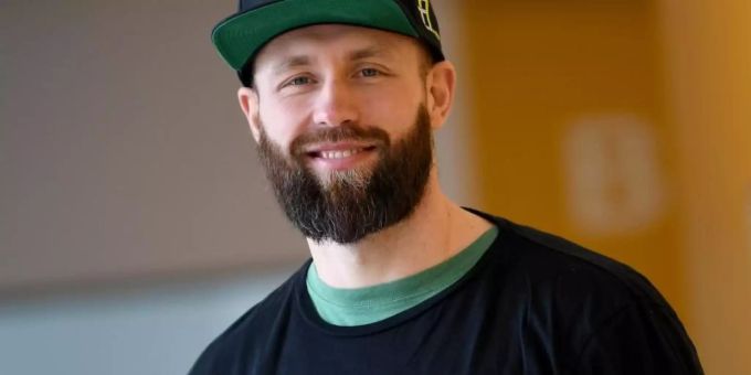 Berlin - Robert Harting mit 2500 Windeln verabschiedet