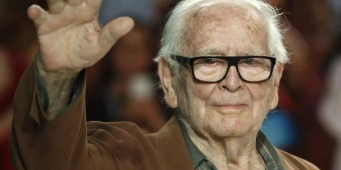 Pierre Cardin (2016). Foto: Guillaume Horcajuelo/EPA Pierre Cardin