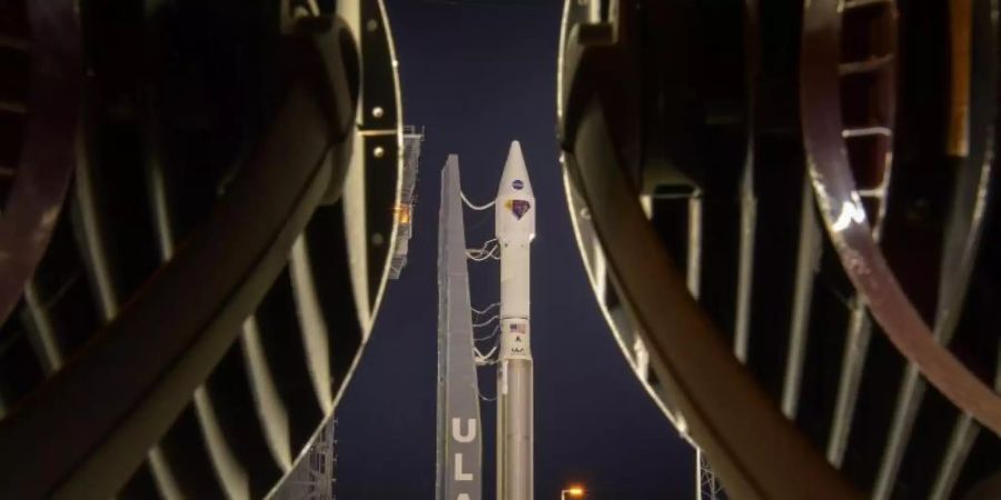 Atlas-V-Rakete der United Launch Alliance mit der Raumsonde Lucy an Bord auf dem Weltraumbahnhof Cape Canaveral in Florida. Foto: Bill Ingalls/NASA via AP/dpa