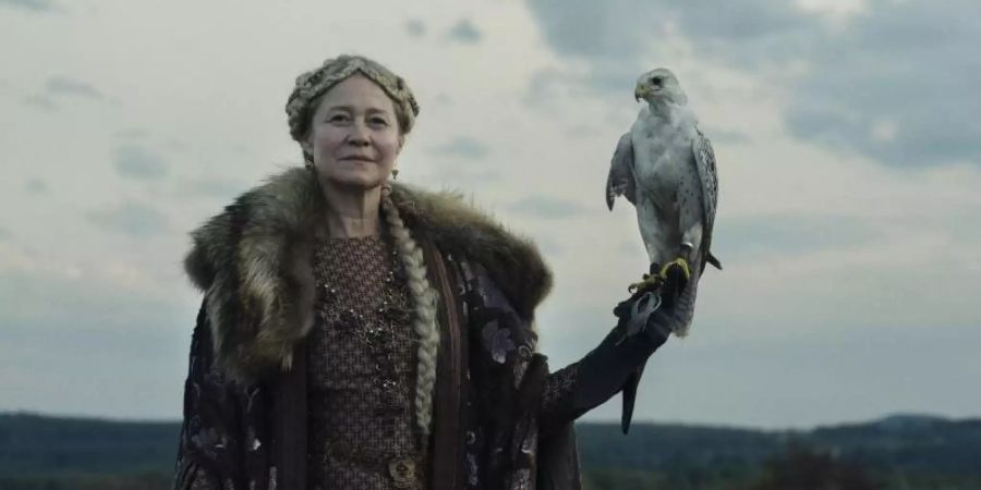 Trine Dyrholm als Margarethe in einer Szene des Films «Die Königin des Nordens». Foto: -/Splendid Film/dpa