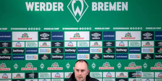 Ole Werner bei seiner ersten Pressekonferenz als Werder-Trainer. Foto: Sina Schuldt/dpa Ole Werner bei seiner ersten Pressekonferenz als Werder-Trainer. Foto: Sina Schuldt/dpa