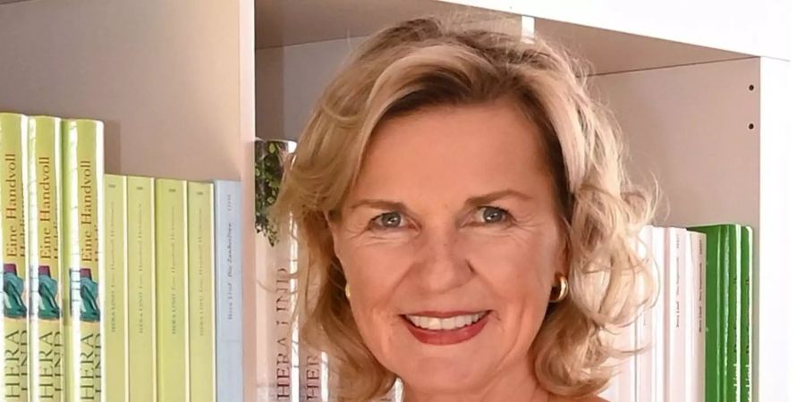«Mit dem Rücken zur Wand» heisst das neue Buch von Hera Lind.