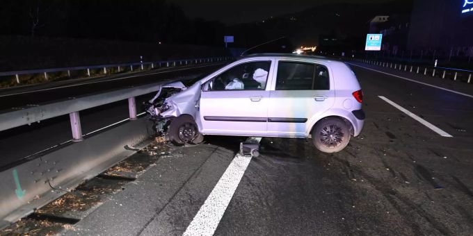 Am Auto entstand Totalschaden. Kantonspolizei St. Gallen