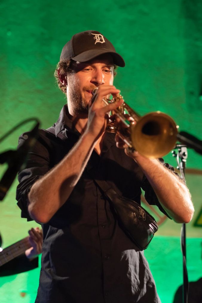 Philip Dobkowskis Trompete trägt viel zum Sound bei.