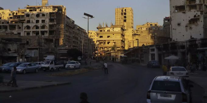 Die syrische Stadt Homs seit Beginn des Bürgerkriegs mehrfach bombardiert worden. Homs