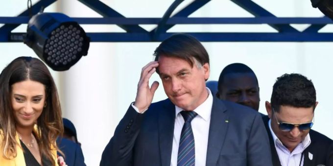 Bolsonaro tritt mit Blick auf Präsidentenwahl rechtsgerichteter Partei PL bei Bolsonaro tritt mit Blick auf Präsidentenwahl rechtsgerichteter Partei PL bei
