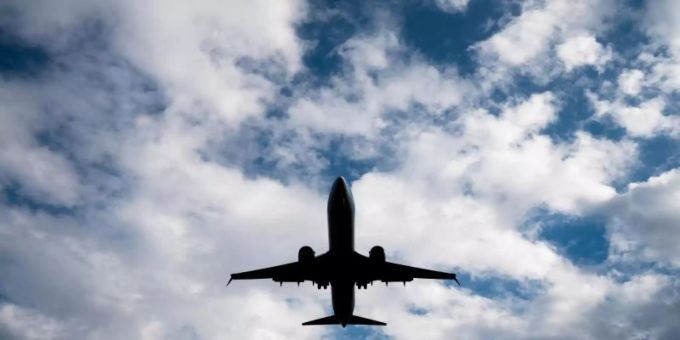 Fluggästen kann nach der EU-Fluggastrechte-Verordnung auch dann eine Entschädigung zustehen, wenn ihr Flug vorverlegt wurde. Das bestätigt ein Urteil des EuGH. Foto: Julian Stratenschulte/dpa Fluggästen kann nach der EU-Fluggastrechte-Verordnung auch dann eine Entschädigung zustehen, wenn ihr Flug vorverlegt wurde. Das bestätigt ein Urteil des EuGH. Foto: Julian Stratenschulte/dpa
