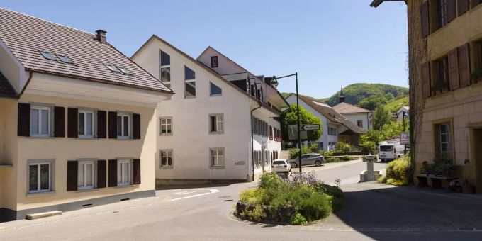 Das Gemeindehaus im Dorfkern von Zeglingen. Das Gemeindehaus im Dorfkern von Zeglingen.