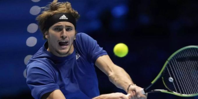 Zverev setzte sich mit 6:2, 6:4 gegen den Polen Hubert Hurkacz durch. Foto: Luca Bruno/AP/dpa Zverev setzte sich mit 6:2, 6:4 gegen den Polen Hubert Hurkacz durch. Foto: Luca Bruno/AP/dpa