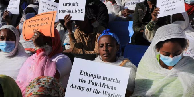 Demonstranten in der Krisenregion Tigray. tigray