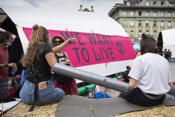 Ziviler Ungehorsam vom Feinsten: Klimastreikende besetzen den Bundesplatz während der Herbstsession 2020. Auch die «Extinction Rebellion» ist mit dabei. Extinction Rebellion Bundesplatz