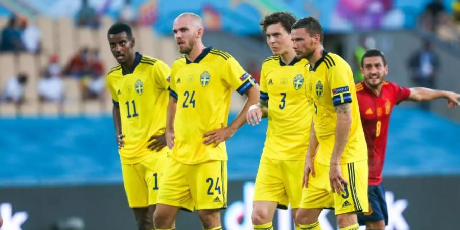 Die schwedischen Nationalspieler Alexander Isak (l-r), Marcus Danielson, Victor Lindelöf und Marcus Berg. Foto: Cezaro De Luca/dpa