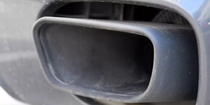 Der CO2-Ausstoss von neu zugelassenen Autos auf Europas Strassen ist im Jahr 2020 deutlich zurückgegangen. (Archivbild) Der CO2-Ausstoss von neu zugelassenen Autos auf Europas Strassen ist im Jahr 2020 deutlich zurückgegangen. (Archivbild)