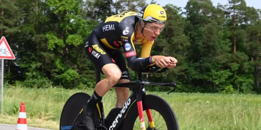 Tony Martin fährt zu seinem zehnten Meistertitel im Einzelzeitfahren. Foto: Bernd Weissbrod/dpa