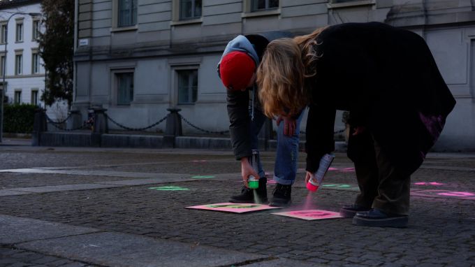 Die Grünen Glarus auf dem Rathausplatz. Grüne Glarus