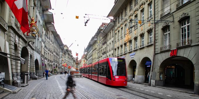 Das Stadt- und Dorfleben sind gleichermassen vom Lädelisterben betroffen. Dorfleben