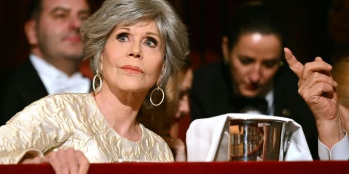 Jane Fonda beim Wiener Opernball: «Es ist aussergewöhnlich, ich bin froh, dass Herr Lugner mich eingeladen hat.» jane fonda wiener opernball
