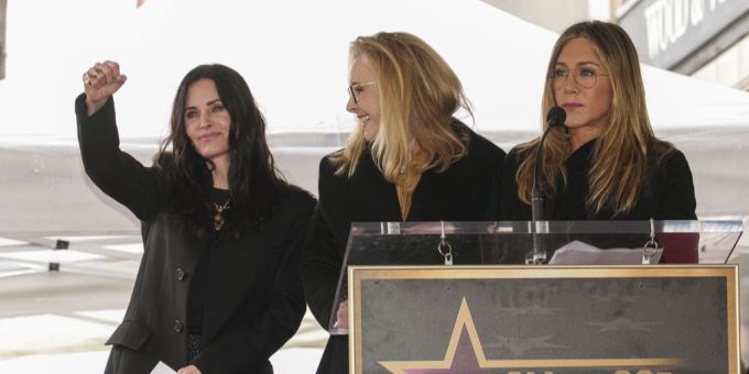 Courteney Cox bekommt ihren Stern Courteney Cox