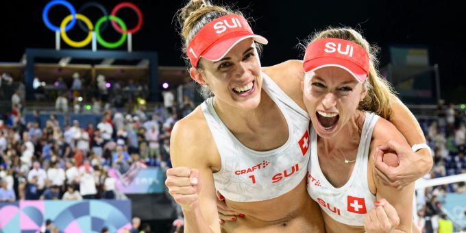 Nina Brunner und Tanja Hüberli stehen an Olympia 2024 im Halbfinal des olympischen Beachvolleyball-Turniers. Olympia 2024