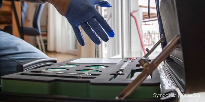 Schmuck geklaut - Einbruch in Einfamilienhaus in Sevelen SG