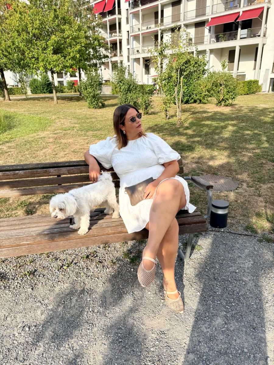Stella mit ihrem Hund.