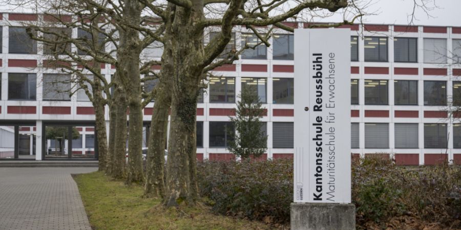 Die Kantonsschule im Luzerner Quartier Reussbühl verfügt über eine Mensa. (Archivaufnahme)