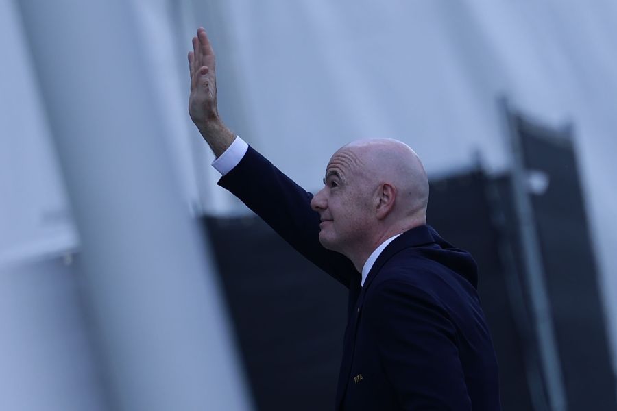 Er plädiert dafür, den Walliser als Boss der Fifa abzusetzen.