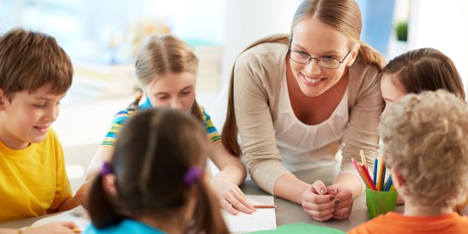 Lehrerin Schule Schulklasse Unterricht