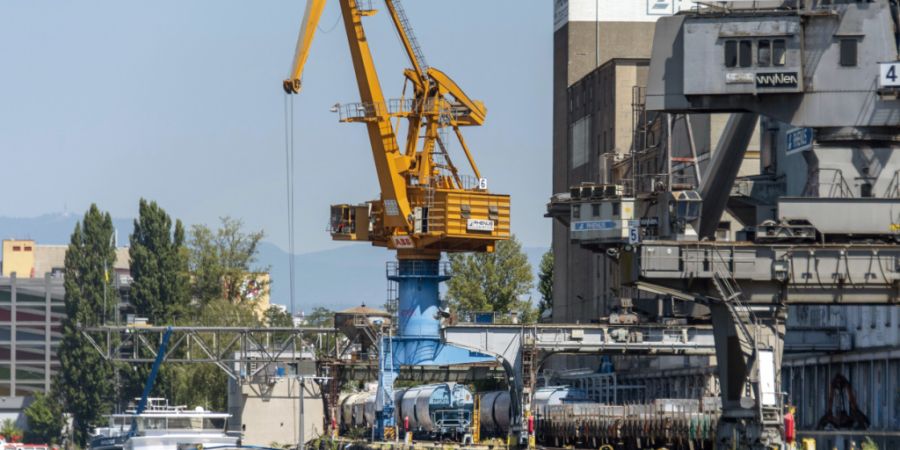 Die Schweizer Wirtschaft ist im zweiten Quartal 2026 wie erwartet mit hohem Tempo gewachsen. Das reale Bruttoinlandprodukt (BIP) legte auf bereinigter Basis gegenüber dem Vorquartal um...
