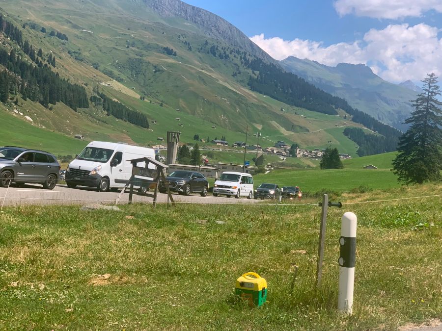 Auch auf der Gotthard-Ausweichroute ist der Verkehr beinahe zum Erliegen gekommen.