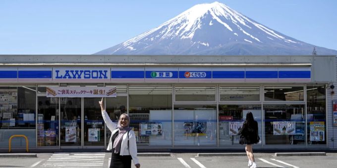 Bald nicht mehr gratis: Wanderungen am Mount Fuji in Japan. Und auch dieser Foto-Hotspot soll verschwinden. Fuji