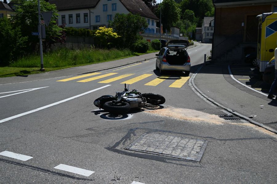 Motorradfahrer verletzt