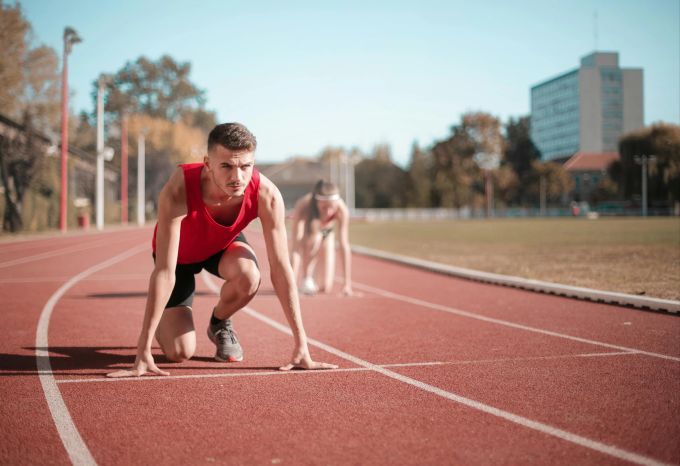 Sport kann sehr belastend für die Gelenke sein. Gelenke
